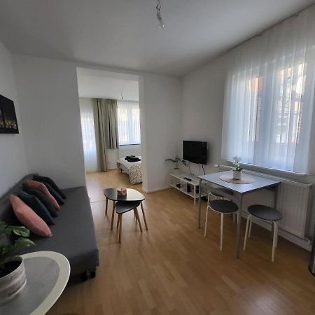 Studio Alicia, Idealement Situe Etterbeek Εξωτερικό φωτογραφία